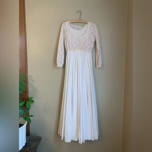 VTG Night Gown Robe Cream Ivory Lace Fancy Bridal Lace Gown Traditional wedding